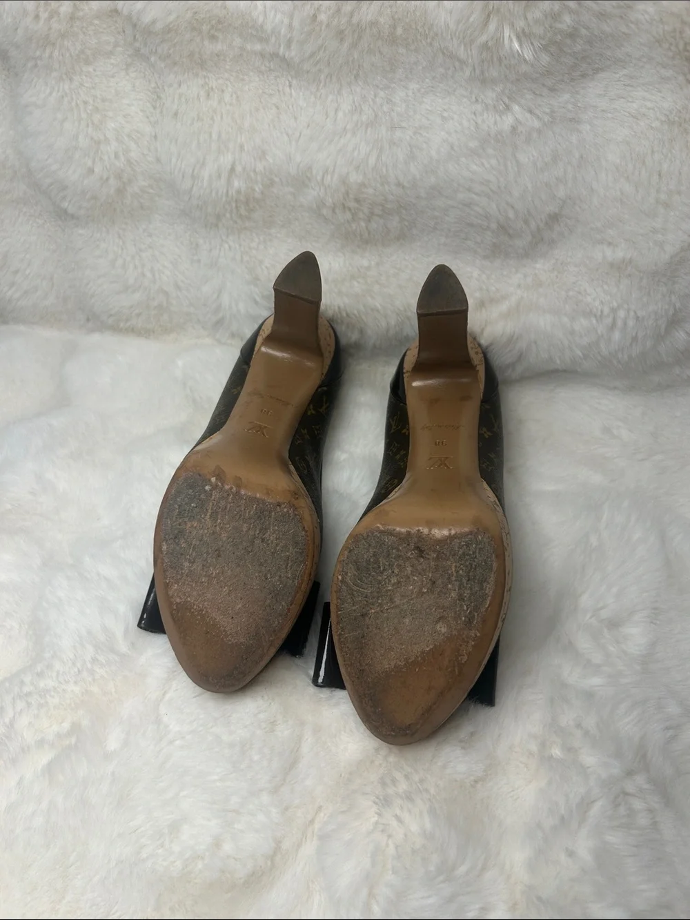 Louis Vuitton Rivoli Monogram Cork Platform Bow Pumps Size 38